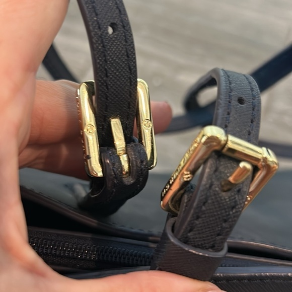 EUC Tory Burch York Buckle Tote Navy Purse Bag Saffiano Leather - Picture 12 of 12